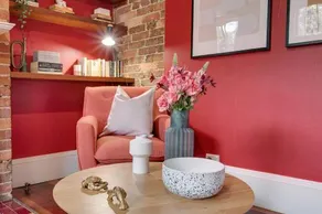 Cute Heritage Terrace Minutes From the City - Image 3