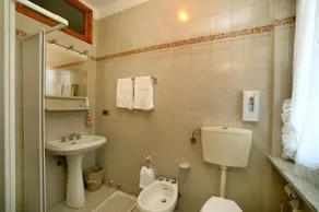 Hotel Edelweiss - Image 3