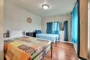 Charming 4BR San Diego Home - Image 2