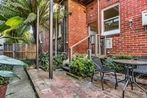 Large 3 Bed Art Deco Apartment in Camberwell - Image 2