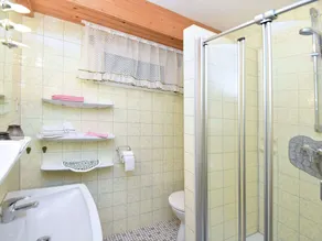 Welcoming Chalet near Forest in Rohrnbach - Image 3