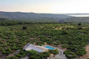 Villa With 2 Bedrooms In Sutivan With Private Pool And Wifi - Image 3