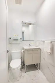 3BR Prime Luxury near NYC w Arcade Room - Image 5