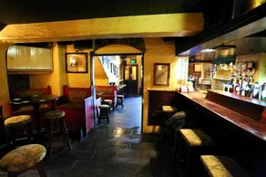 Seán Óg's Traditional Irish Bar and Bed And Breakfast - Image 5