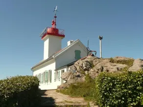 Stone House in Lilia near Ile Vierge Lighthouse - Image 5