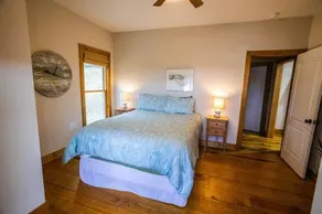 Lake Rider Cabin 5 Bedrooms 3 Bathrooms Cabin - Image 2
