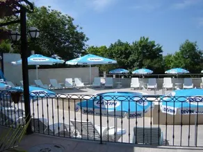 Royal Cove - Image 4