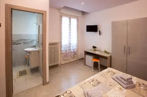 Cuneo Bed - Image 2