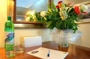 Aaron Lodge Guest House - Image 5