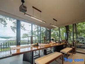 Huangshan Guanzhiyuan Gallery Garden · Huanghuali Wood Antique Collection Hotel - Image 3