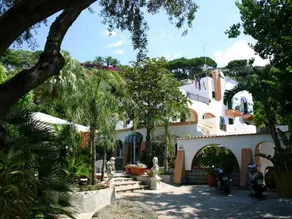 Villa al Parco - Image 1