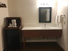 Woodburn Inn - Image 5