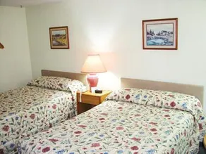 Admiral Motel - Image 3