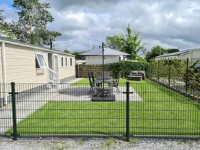 Relaxing Holiday Chalet by the Water in Grou - Image 2