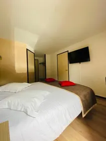 Comfort Hotel & Restaurant Angers Beaucouze - Image 3