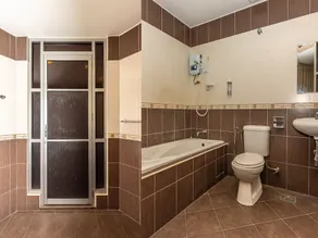 Hotel Ninety Six Taman Mutiara by Oyo Rooms - Image 3