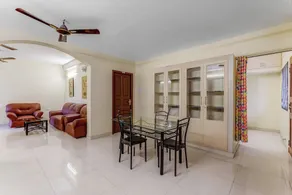 King s Court by Blessings Hospitality - Image 2
