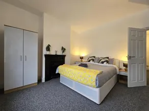 Warburton House - Image 2