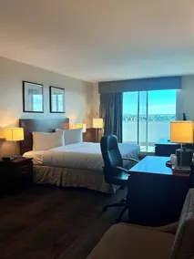 LIC Manhattan View Hotel - Image 5