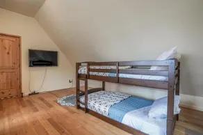 Enchanting Bavarian Cabin Retreat Pet-Friendly - Image 4
