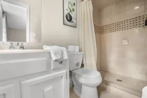 Two Kitchens Family Friendly in Forestdale - Image 4