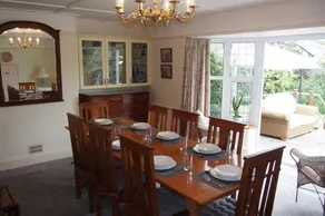 Hectors House comfortable 4 bed house in mature gardens - Image 2