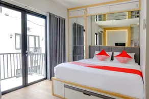 OYO 1352 Jember Town Square Residence - Image 4