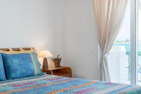 Beachfront Modern Apartment - Image 3