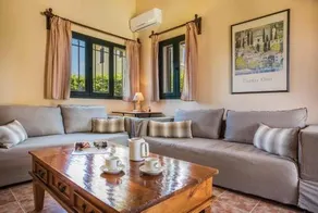 Villa Iro - Image 3