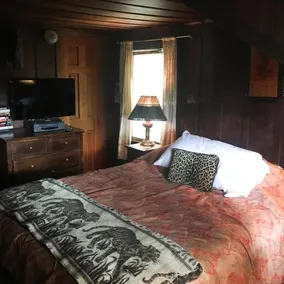 Redwoods Haus B&B Inn - Image 5
