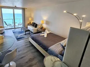 Breathtaking view from the penthouse 1111 - Image 2