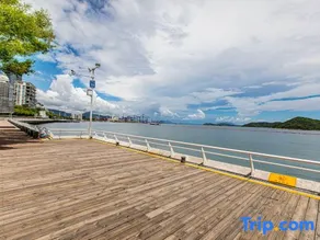 Wuxiang LOFT Seaview Holiday Beauty Hotel (Shenzhen Bohai City V Mansion) - Image 2
