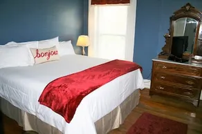 Summerhill Bed & Breakfast - Image 2