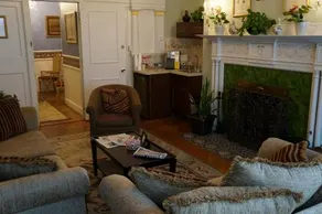 463 Beacon Street Guest House - Image 5