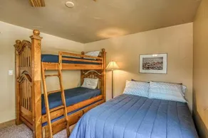4192 Spruce Way - Image 2