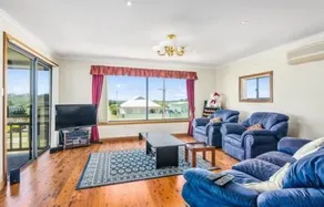 Rocks Retreat House With Sea Views - Image 2