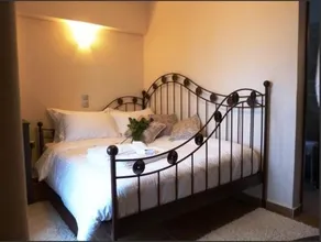 Paramythenio Guesthouse - Image 3