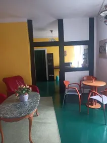 Farbenfrohe Ruhige Ferienwohnung - Image 5