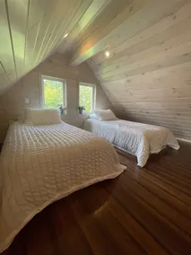 Chickadee Limit 4 2 Bedroom Cabin - Image 5