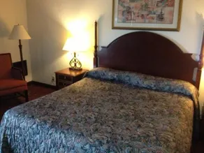 Embassy Motel - Franklin - Image 3