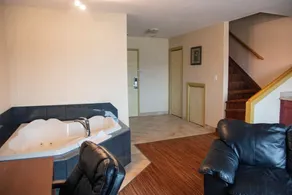 Quality Inn & Suites - Image 5