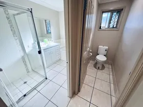 Sandstone Point Holiday Home - Image 5