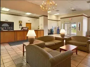 Days Inn by Wyndham St Louis North - Image 2