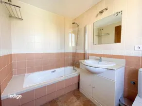 (WAR002) Town House with Garden and Pool Access - Image 2