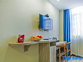 Shenzhen Center Theme Hotel - Image 4