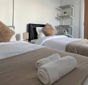 Edenderry Luxury Apartment Retreat - Image 2