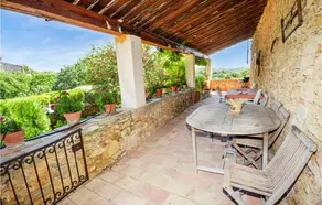 Four Bedroom Holiday Home in Uzes - Image 5