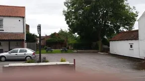 Donegal Court Yard - Image 3