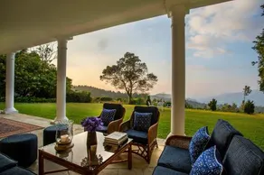Chatsworth by Edwards Collection - Image 3