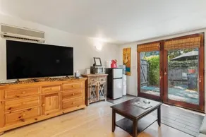 Private Studio City Guest House - Image 2